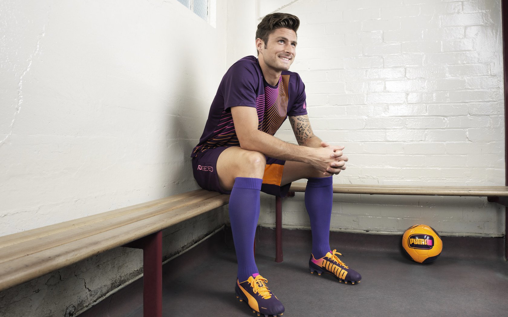 开云体育在线登录-英超：利物浦2-0击败热刺，萨拉赫关键突破入球，英超-利物浦2-1逆转